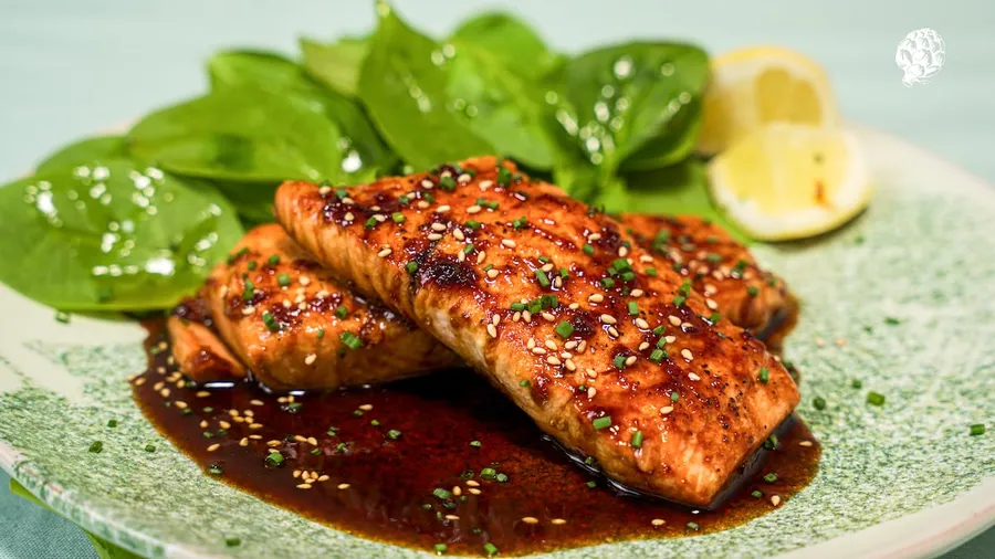 Salmón con soja, miel y limón