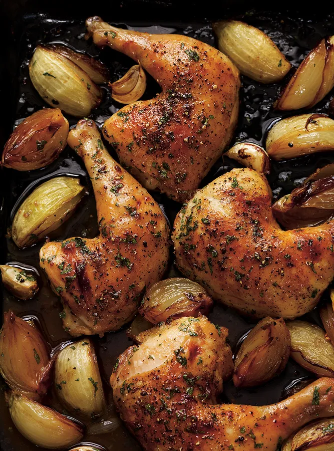 Cuisses de poulet rôties à l'oignon
